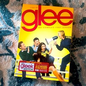 Gently used, GLEE DVD 🎶 Complete 1st Season